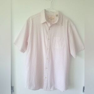 Weatherproof Men's White with Pink pattern Short Sleeve Shirt.     Size LG  NWOT